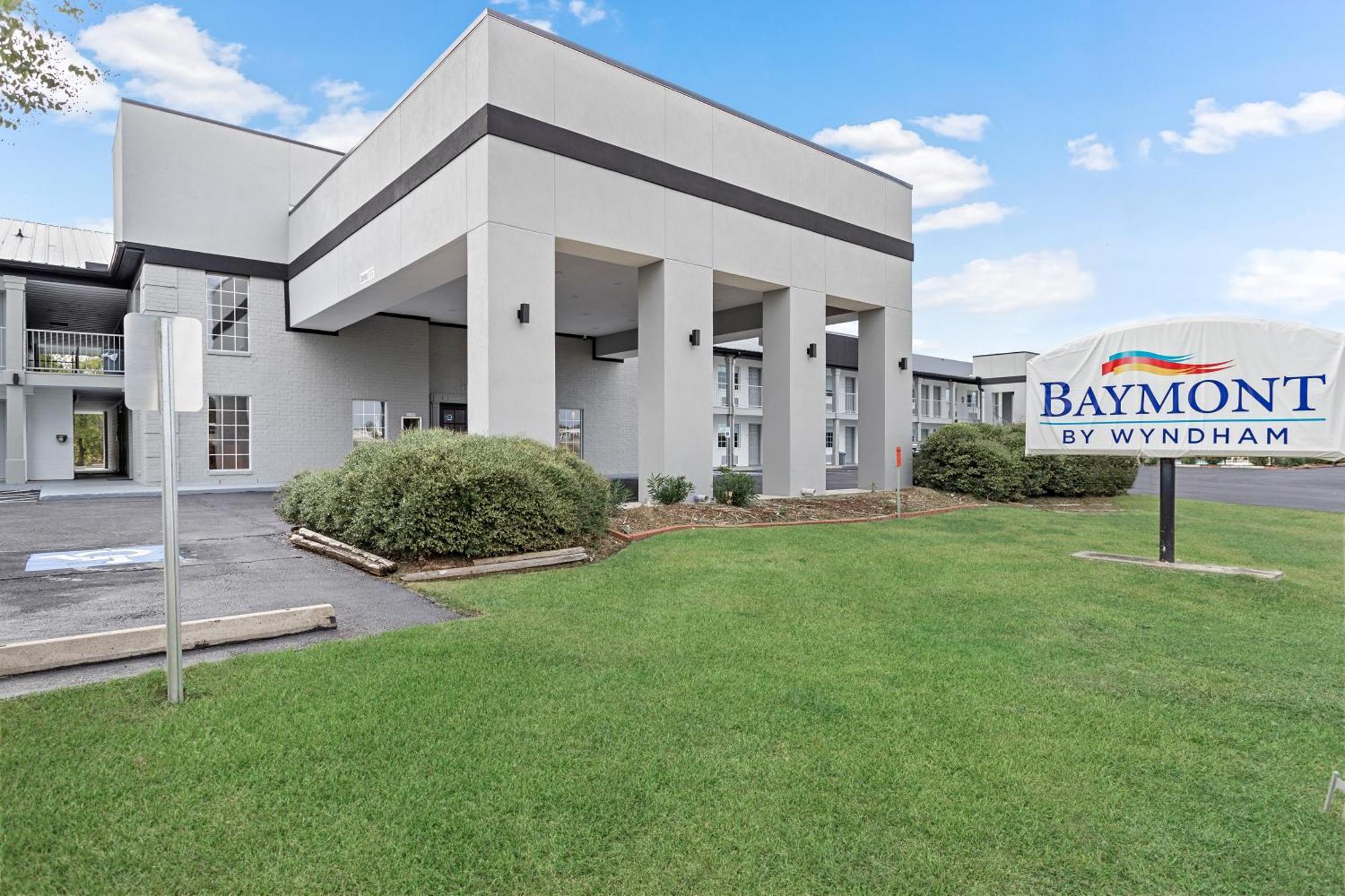 Baymont By Wyndham Beaumont Hotell Eksteriør bilde