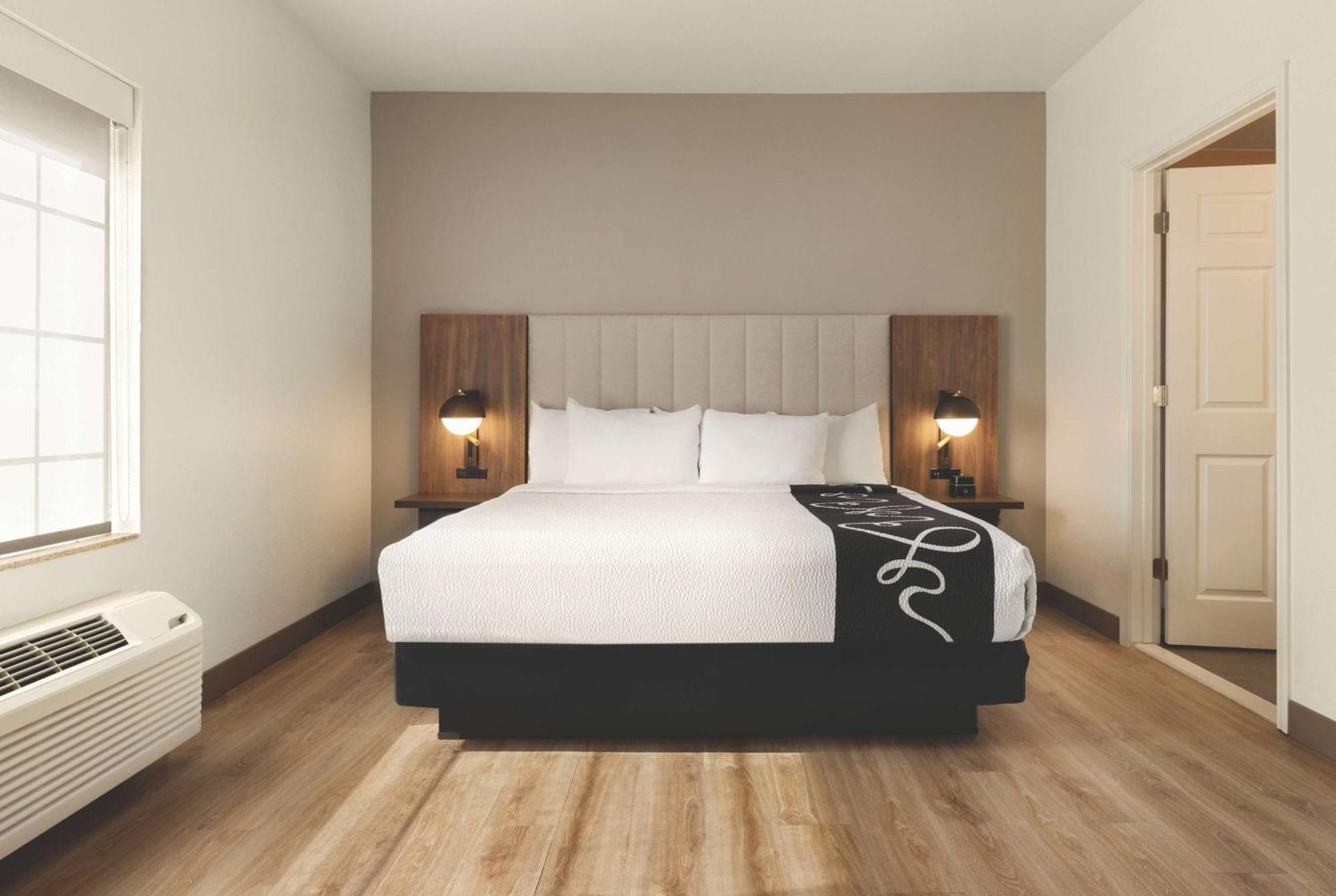 Baymont By Wyndham Beaumont Hotell Eksteriør bilde